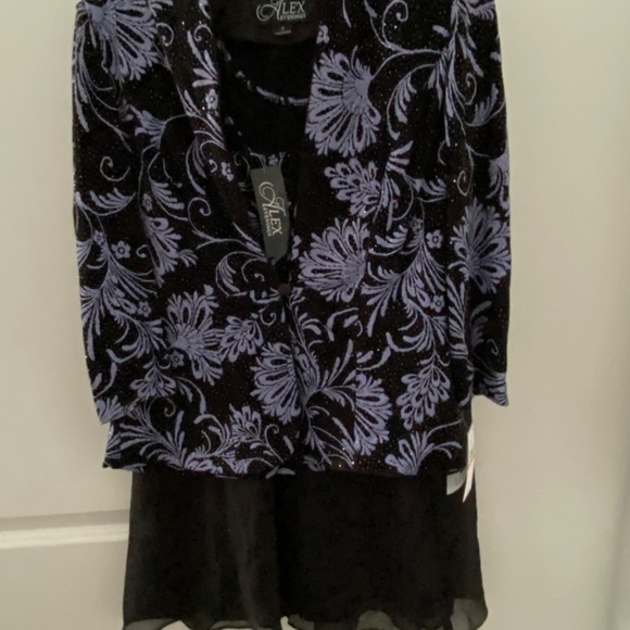 Crepes suit with Lavender jacket,size 8,Tahari,Arthur Levine - Picture 3 of 4